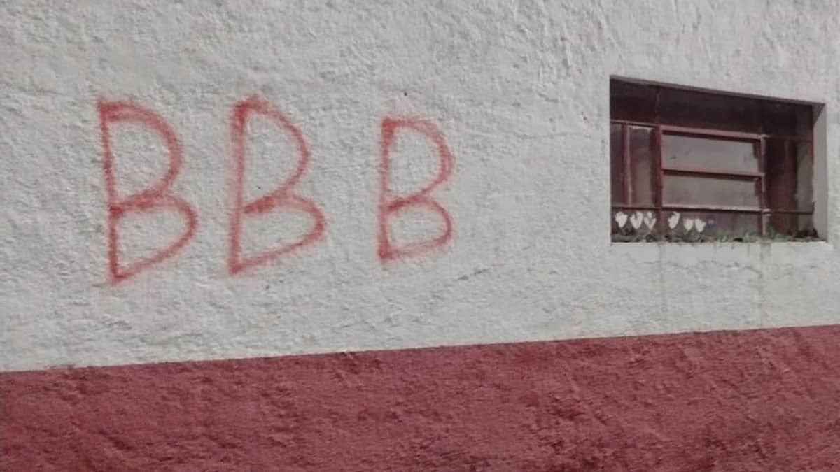 'Estamos com medo', diz moradora que teve muro pichado por integrantes de organizada 