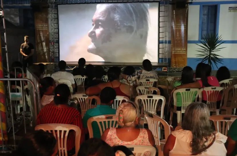 Cine na Estrada oferece sessões gratuitas de filmes em Montes Claros