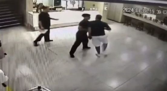 Foto mostra momento da confusão no shopping Diamond Mall, em Belo Horizonte