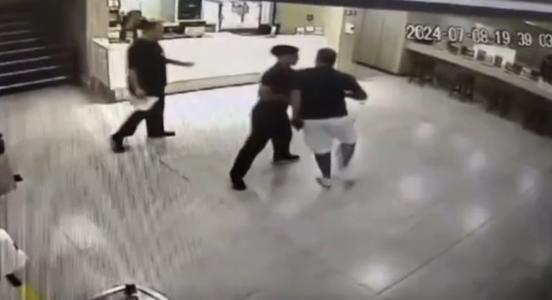 Foto mostra momento da confusão no shopping Diamond Mall, em Belo Horizonte