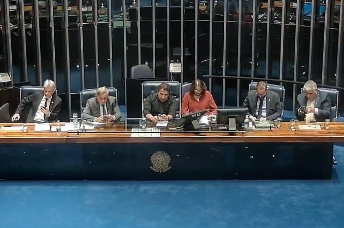 Oposição amplia ocupações no Congresso e promete manter obstrução após prisão de Bolsonaro