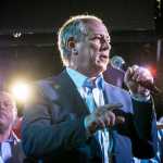 Ciro se filia ao PSDB em evento marcado por críticas ao PT e governo Lula