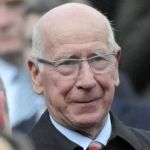 Torcida do City ironiza morte de Bobby Charlton, e clube repudia