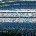 Torcedores do City invadem gramado após tetra da Premier League; veja imagens