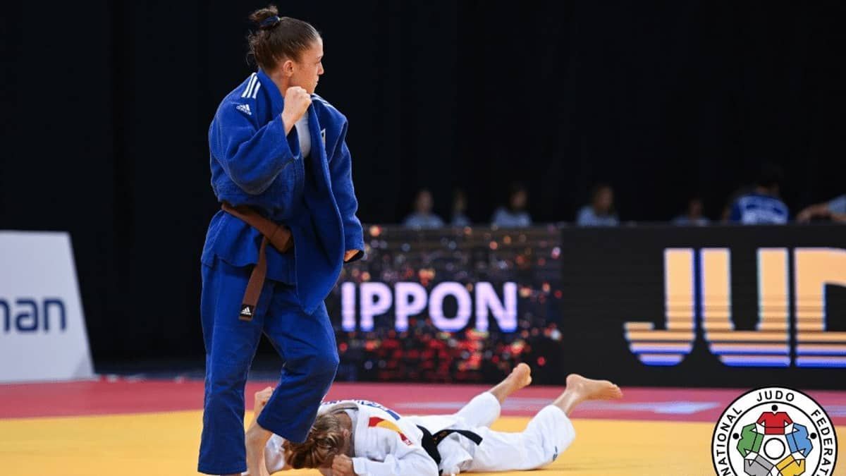 Aos 15 anos, judoca do Minas é campeã mundial sub-18