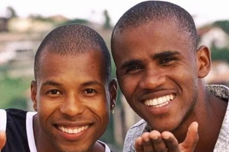 Restos mortais de Claudinho, da dupla com Buchecha, ‘desaparecem’ de túmulo no Rio de Janeiro