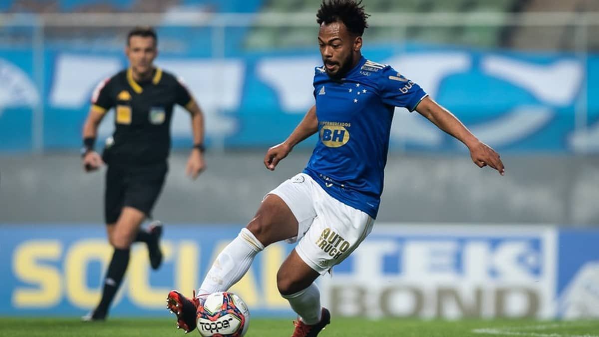 Cruzeiro acerta empréstimo de meia Claudinho ao Pouso Alegre