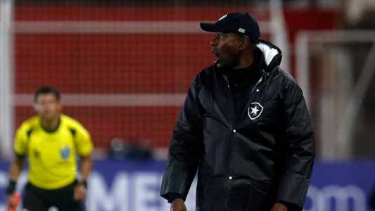 Cláudio Caçapa cumpriu sua missão no Botafogo
