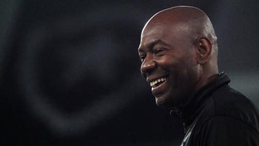 Cláudio Caçapa se despede do Botafogo com moral entre torcida e diretoria