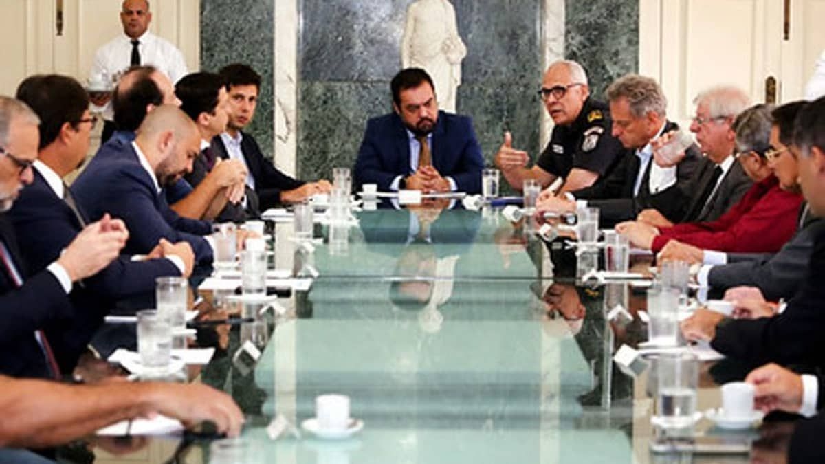 Governo do Rio proíbe organizadas em estádios: 'Organizações criminosas'