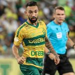 Clayson, do Cuiabá, analisa jogo contra o Cruzeiro: 'O mais importante do ano'