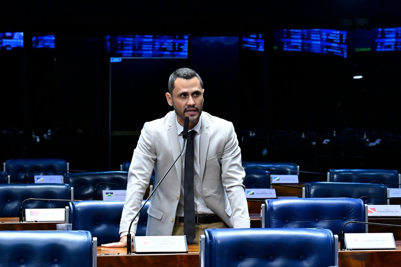 Os movimentos de Cleitinho para consolidar uma candidatura ao Governo de Minas