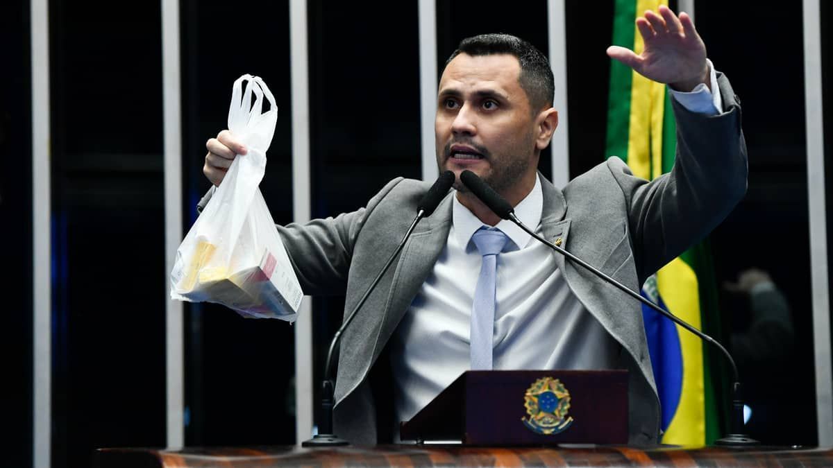 Prefeito desabafa após não ser recebido por Cleitinho; senador alega mal-entendido