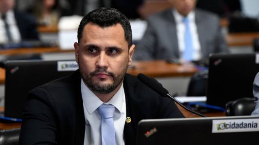 Cleitinho Azevedo prometeu dar contribuições à CPMI de 8 de janeiro