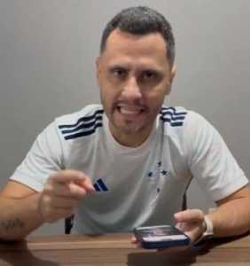 Senador Cleitinho Azevedo afirmou que ex-presidente Bolsonaro é alvo de injustiça