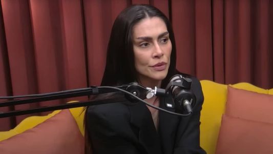 Cleo brinca que a única coisa que falta em sua carreira seria produzir filmes pornôs