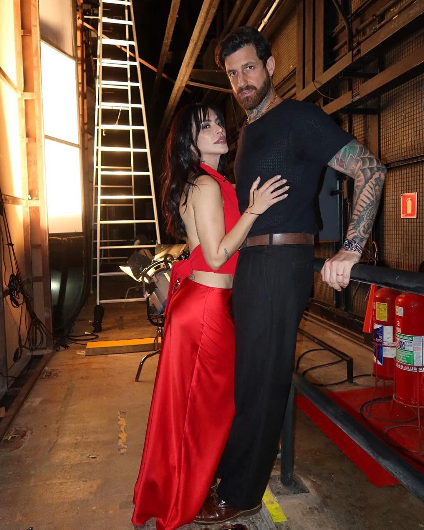 Marido de Cleo Pires bate a cabeça em acidente de skate e é internado