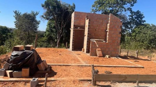 Clientes acusam construtora de abandonar obras após receber o dinheiro