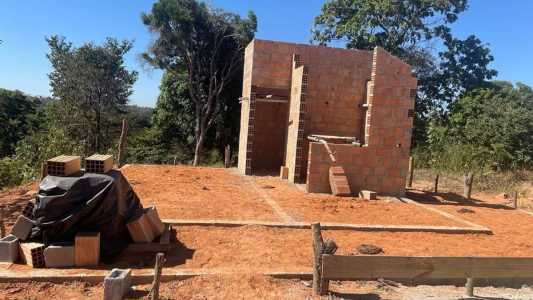 Clientes acusam construtora de abandonar obras após receber o dinheiro