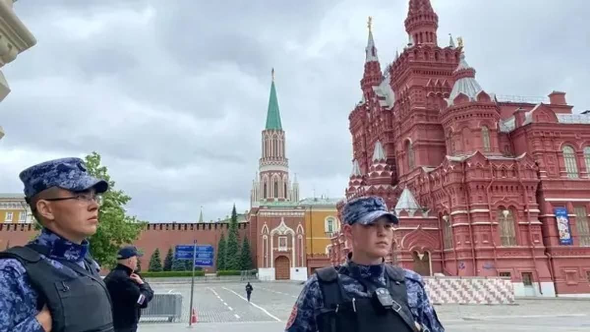Situação da Rússia é extraordinária e criou rachaduras que não existiam antes, diz secretário de Estado dos EUA