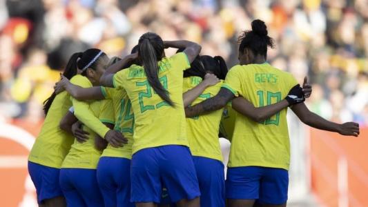 Clubes celebraram a convocação para a Seleção Brasileira Feminina
