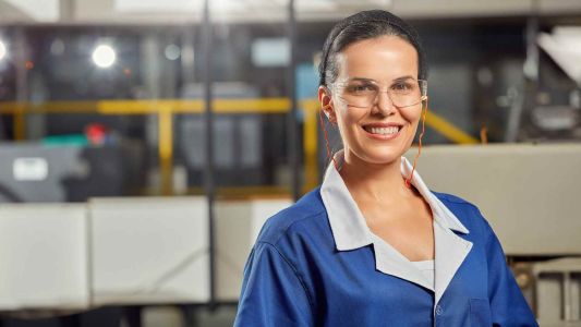 Acesso a clubes de lazer e esportes oferecidos pelas empresas fortalece os vínculos entre trabalhadores, suas famílias e a comunidade