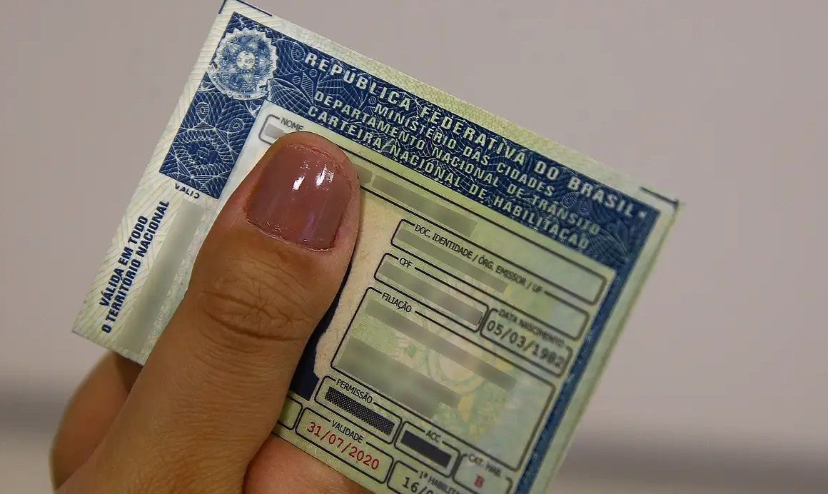 CNH Brasil amplia acesso à CNH em Minas, mas estado fica entre os últimos em crescimento