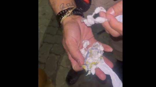 Suspeito retirou droga da cueca e entregou aos policiais