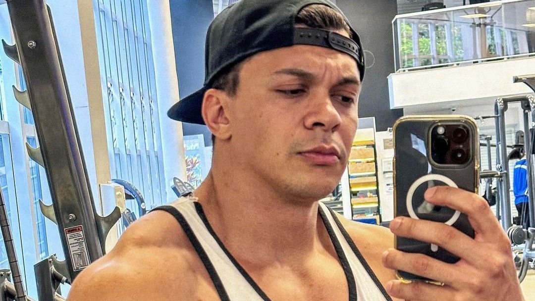 Réu por racismo, Júlio Cocielo anexa fotos com parentes negros em processo como argumento de defesa