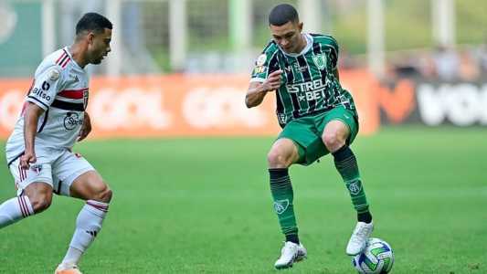 Coelho bateu o São Paulo neste domingo (27) no Independência