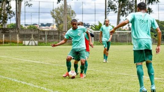 Coelho venceu os dois primeiros jogos do Grupo 18 e já está classificado para a fase de mata-mata