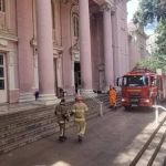 Quatro meses após incêndio no Instituto de Educação, alunos denunciam condições precárias em prédio alugado