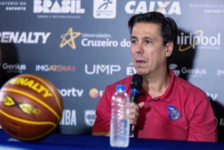 Helinho Garcia, treinador do Sesi Franca