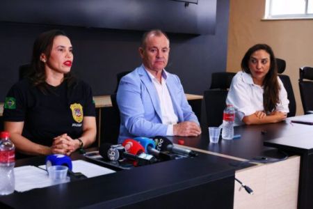 Informações sobre a investigação do crime foram divulgada durante coletiva de imprensa