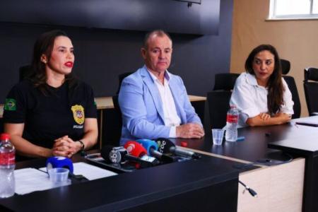Informações sobre a investigação do crime foram divulgada durante coletiva de imprensa