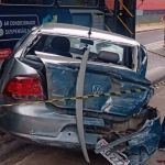 Colisão entre carro e ônibus deixa duas pessoas feridas em BH