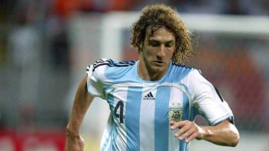 Coloccini durante partida pela Argentina