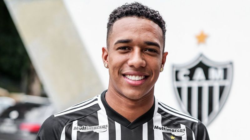 Nascido no ano do penta, reforço do Atlético elogia Felipão: 'Uma lenda'