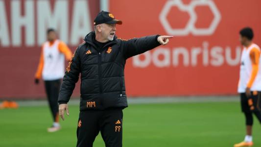 Colorados pedem saída de Mano Menezes
