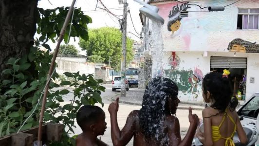 Com a onda de calor, a temperatura fica 5°C acima da média por um período maior do que 5 dias