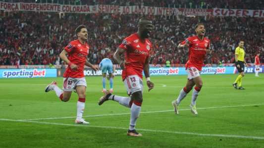 Com brilho de Enner Valencia, autor dos dois gols, o Inter chegou à semi da Libertadores