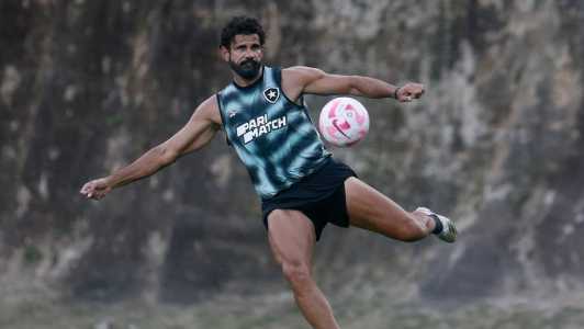 Com dores musculares, Diego Costa não enfrenta o Santos