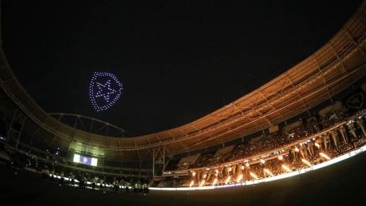 Com drones, pirotecnia e luzes, Botafogo inova em lançamento de uniforme