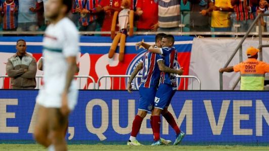 Com gol de Everaldo, o Bahia derrotou o Fluminense em Salvador