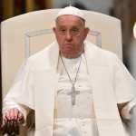 'Melhora e bom humor': Papa Francisco tem estado de saúde atualizado nesta terça (1°)