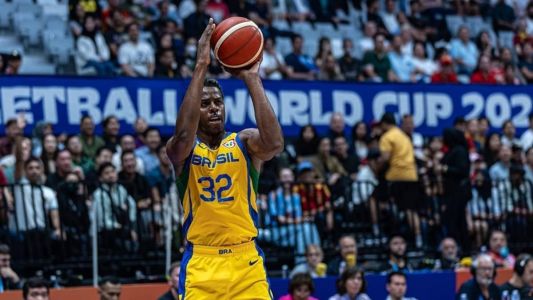 Com lesão de Raulzinho contra o Irã, Georginho assumiu a titularidade contra a Espanha