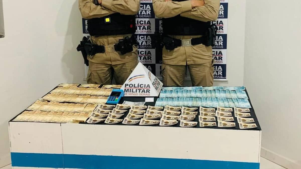 Homem é preso com R$ 6 mil e ingressos falsos para show de Eduardo Costa em Minas