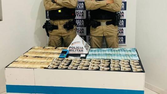 Com o suspeito foram apreendidos mais de R$ 6 mil em dinheiro e 146 ingressos falsos