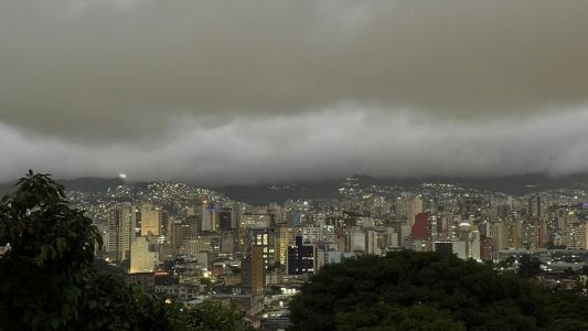 Com quase 30% da chuva do mês nesta quinta (22) em BH, Defesa Civil reforça sinais de perigo
