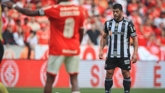 Com sete pontos, cada, Atlético e Internacional se enfrentam neste sábado (13)